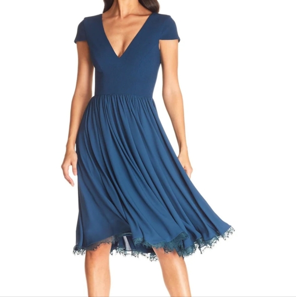 Dress the Population Corey V Neck Short Sleeve Chiffon Lace Trim Midi, Size Xxl - Picture 4 of 15